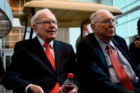 Warren Buffett donne un nouvel indice sur sa succession