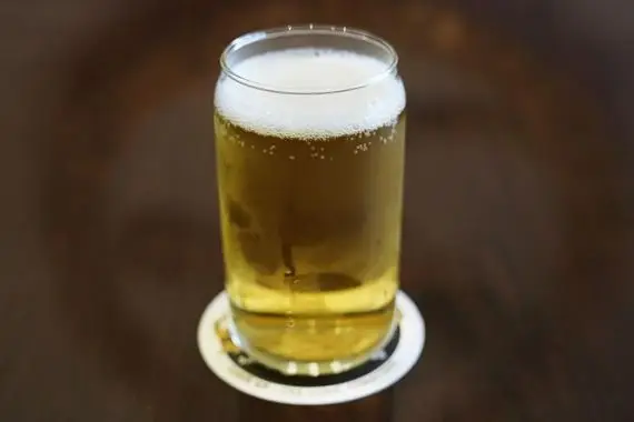 Les microbrasseurs demandent au gouvernement de livrer des bières