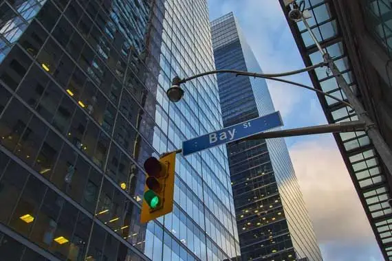 Bourse: Toronto grimpe, dopée par le secteur de la santé