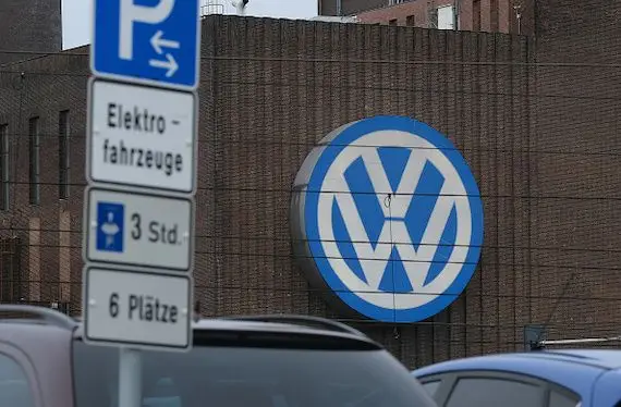 Suppression d’emplois et jeu de mots «nazi» pour Volkswagen