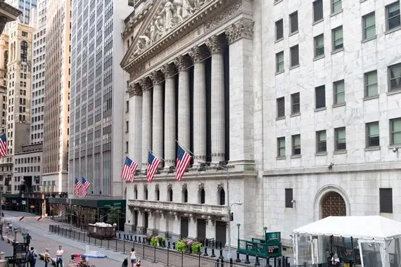 Bourse: Wall Street termine dans le vert, Uber dans le rouge