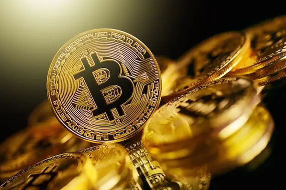 Le bitcoin dépasse 45 000$US pour la première fois