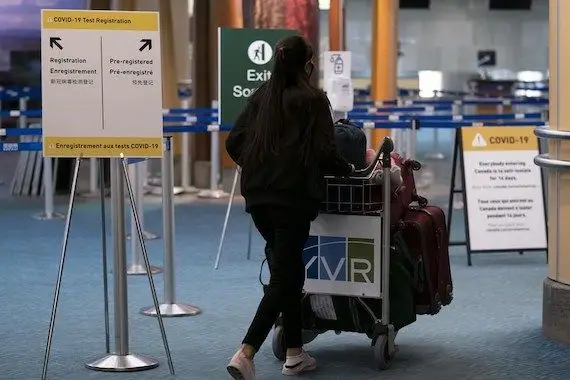 Sécurité aux aéroports canadiens: fort roulement de personnel