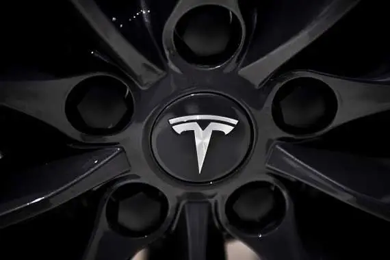 Bourse: Tesla remet le turbo