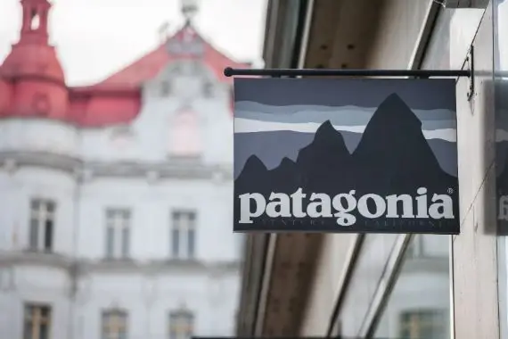 Climat: le fondateur de Patagonia fait don de son entreprise