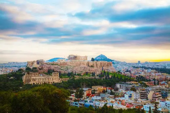 La Grèce va introduire en Bourse 30% de l’aéroport d’Athènes