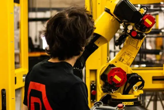 Automatiser les PME un robot à la fois