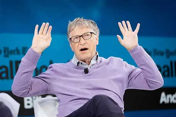À une poignée de main de Bill Gates...