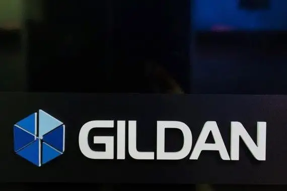 Le président du C. A. de Gildan défend le changement de direction