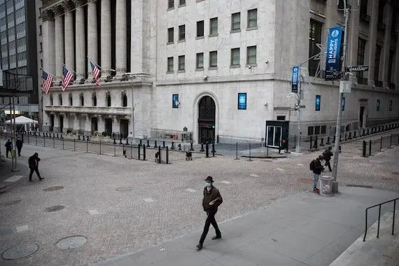 Bourse: Wall Street trébuche, le Nasdaq perd 3,74%