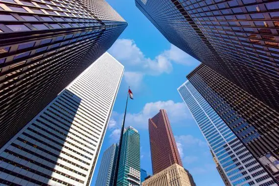 Bourse: Toronto clôture en baisse de plus de 250 points