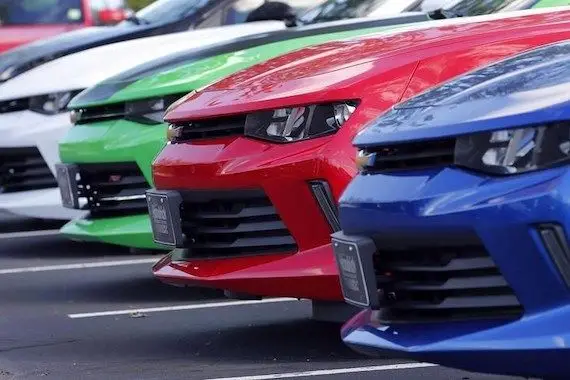 Les ventes de voitures ont chuté de 44% en mai au pays