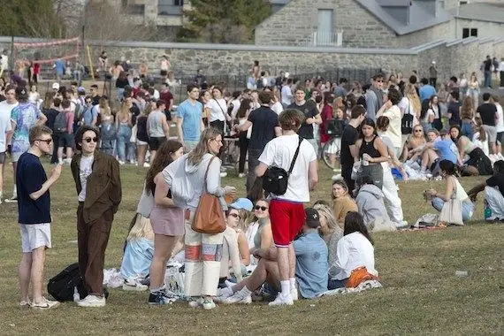 Promouvoir le «bon» rassemblement extérieur