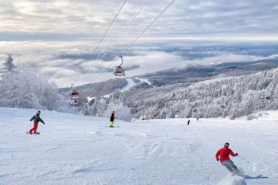 Propriétés près des pistes de ski: forte hausse des prix en 2022