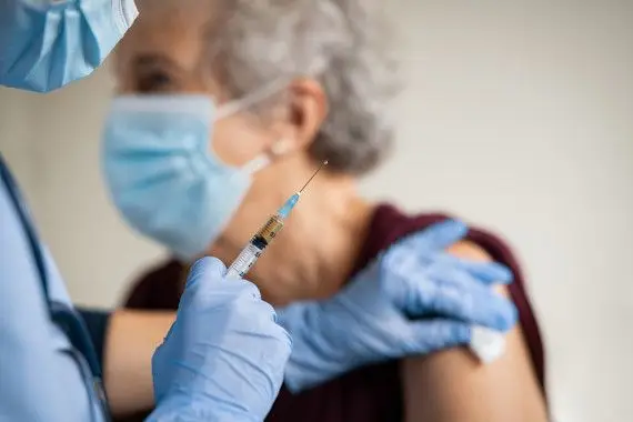 Vaccination obligatoire: la FTQ non consultée