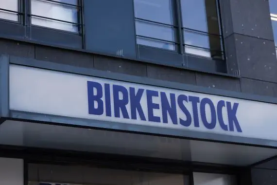 Birkenstock rate la marche à Wall Street