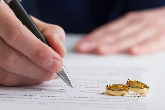Des divorces sans avocat peuvent coûter cher
