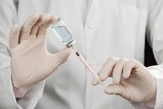 Ottawa investit pour produire au Canada des vaccins anti-COVID