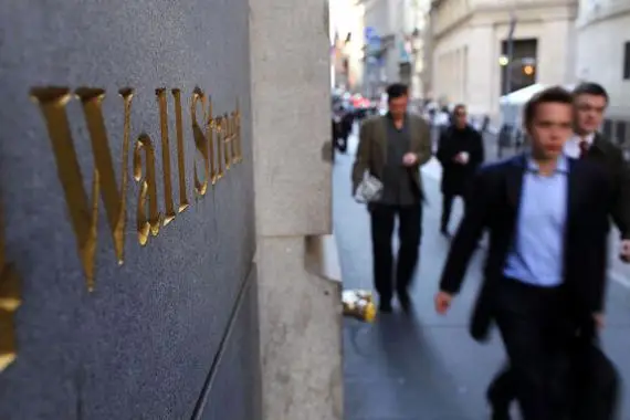 Bourse: lestée par le secteur de la santé, Wall Street baisse
