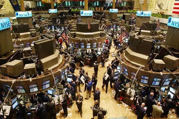Bourse: Wall Street en hausse, espérant une baisse des taux