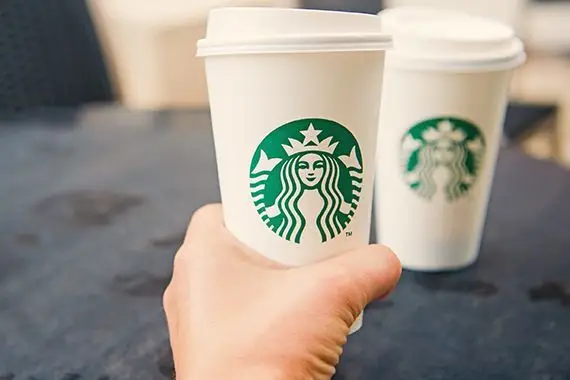 É.-U.: des employés de Starbucks appelés à la «rébellion»