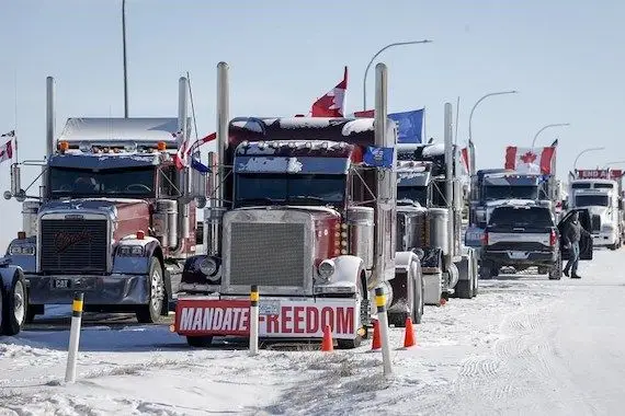 Alberta: les camionneurs insatisfaits des assouplissements