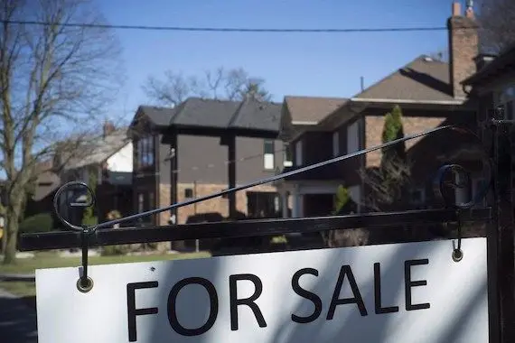 Les ventes de logements ont reculé au Canada