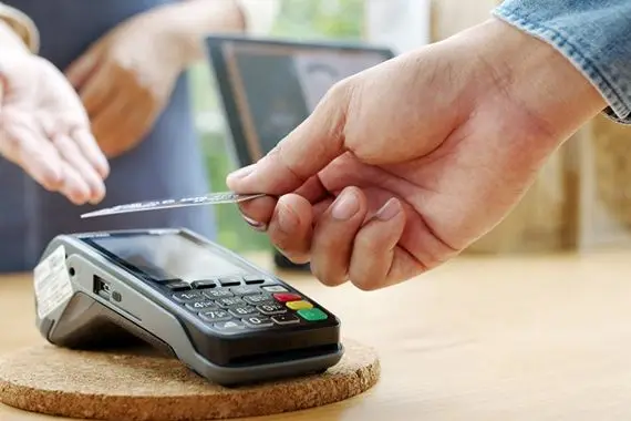 Services de paiement: une protection des consommateurs réclamée