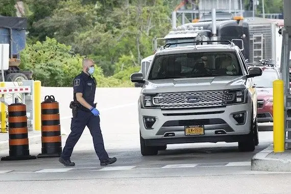 Les Américains vaccinés peuvent entrer au Canada