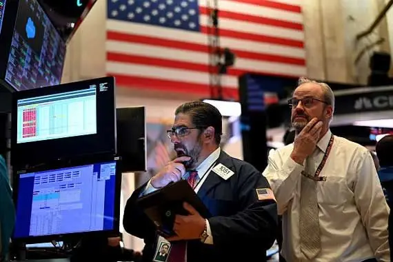 Bourse: la Fed et un traitement font bondir Wall Street