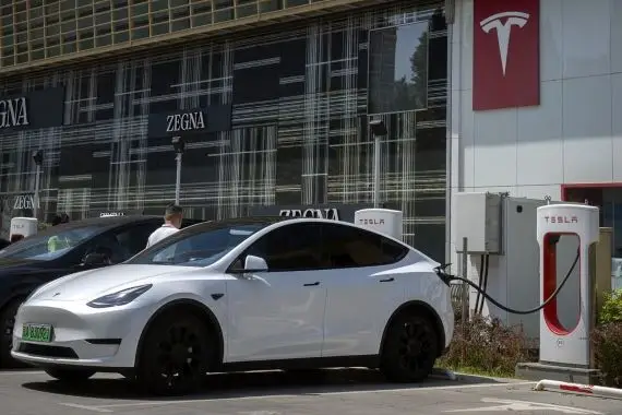 Tesla annonce le départ de son directeur financier