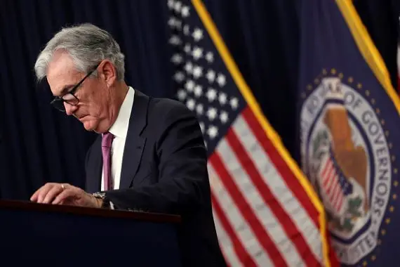 Jerome Powell ne prévoit «pas de baisse des taux cette année»