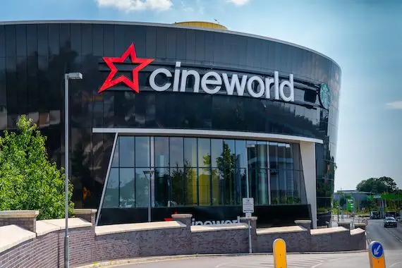 Cineworld dévisse de 70% sur des craintes de faillite imminente