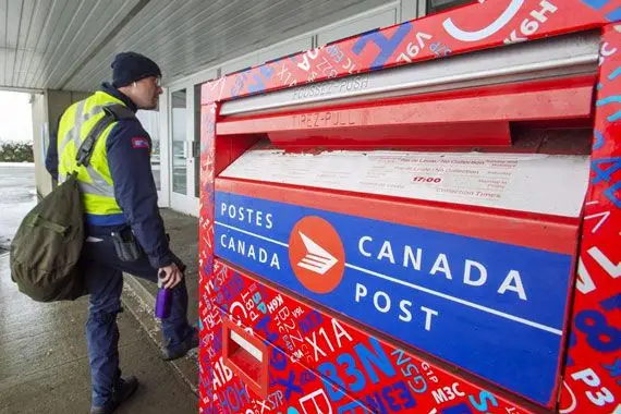 COVID-19: Postes Canada met en place de nouvelles politiques
