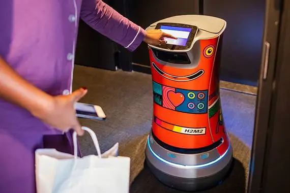 H2M2, un robot de service aux chambres à l’hôtel Monville