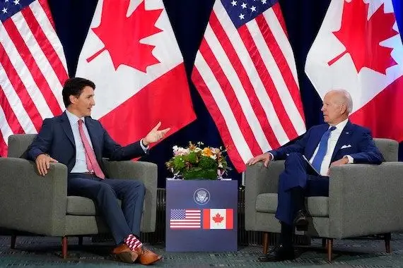 Sondage: confiance des Canadiens envers Biden en recul