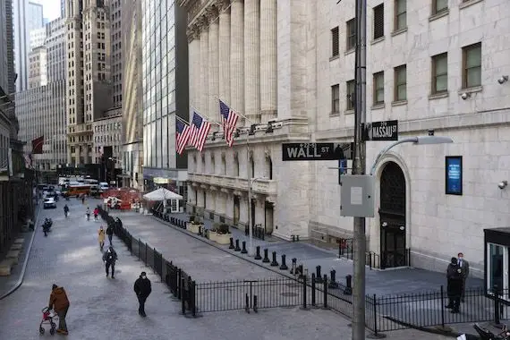 Bourse: Wall Street recule, Toronto grimpe