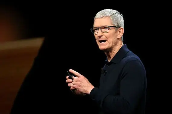 Apple monte alors que Tim Cook dit ne pas être ciblé par la Chine