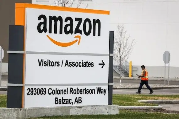 Amazon embauchera 15 000 travailleurs et haussera les salaires