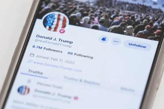 Le réseau social de Trump bondit d’environ 16%