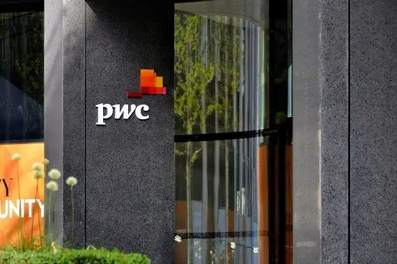 PwC déboursera 2,4 G$US pour fidéliser ses employés