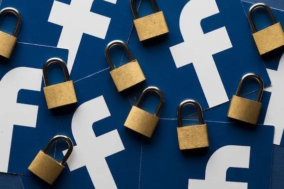 Facebook muscle sa lutte contre les groupes complotistes