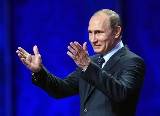 Russie: Poutine réélu, après une présidentielle sur mesure