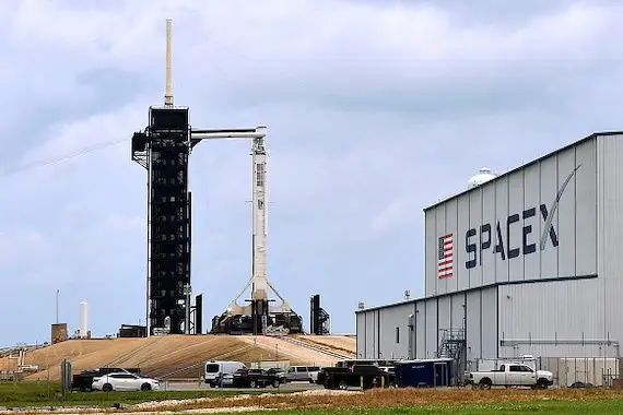 SpaceX s'apprête à tenter la première sortie spatiale privée de l'histoire