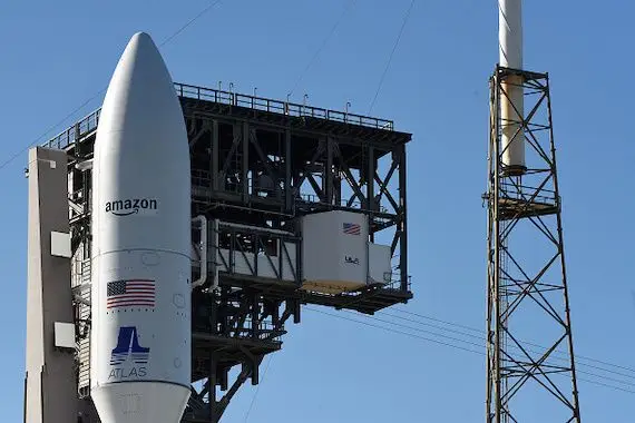 Amazon a lancé deux satellites tests