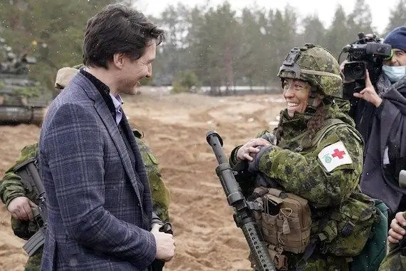 Trudeau prolonge la mission canadienne en Europe