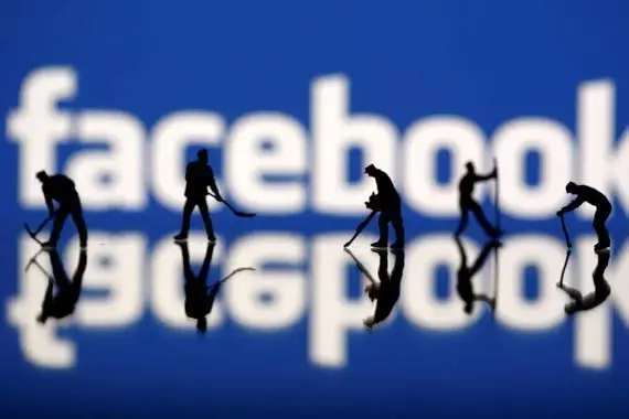 Facebook supprime de faux comptes par milliards