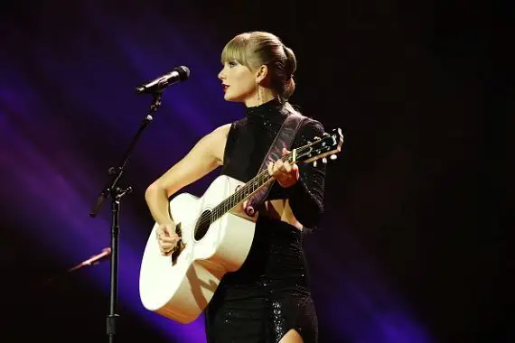 Taylor Swift tacle Ticketmaster