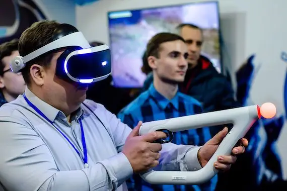 Réalité virtuelle: Sony dévoile un nouveau casque