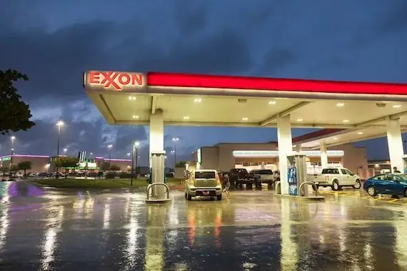 Climat: ExxonMobil obtient le soutien de ses actionnaires